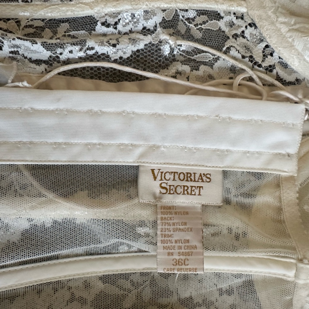 Victoria’s Secret Bustier Corset 36C White Sexy Lace Lingerie Busty Boned Bridal - Picture 9 of 14